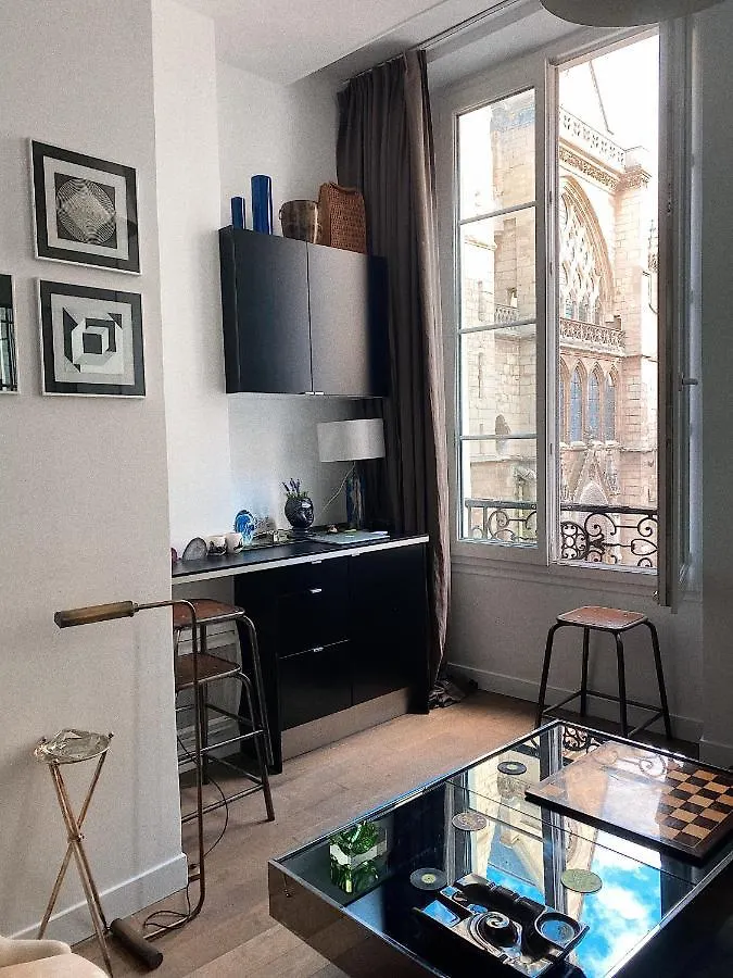Cocoon Gallery B&B