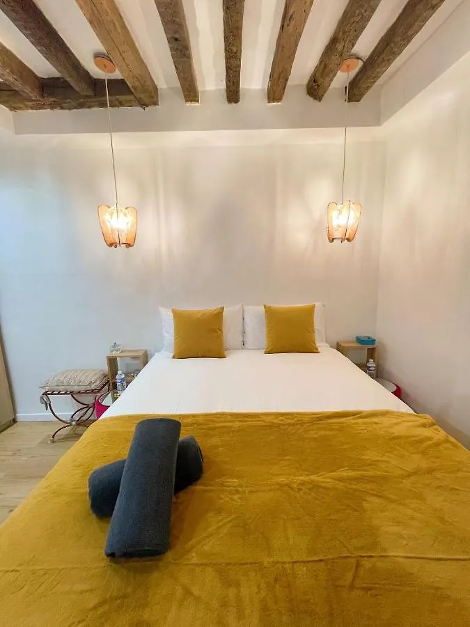 Cocoon Gallery B&B